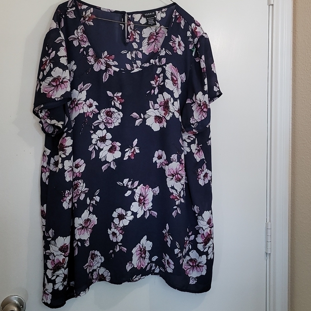 Torrid Women's Floral Top Size 3X